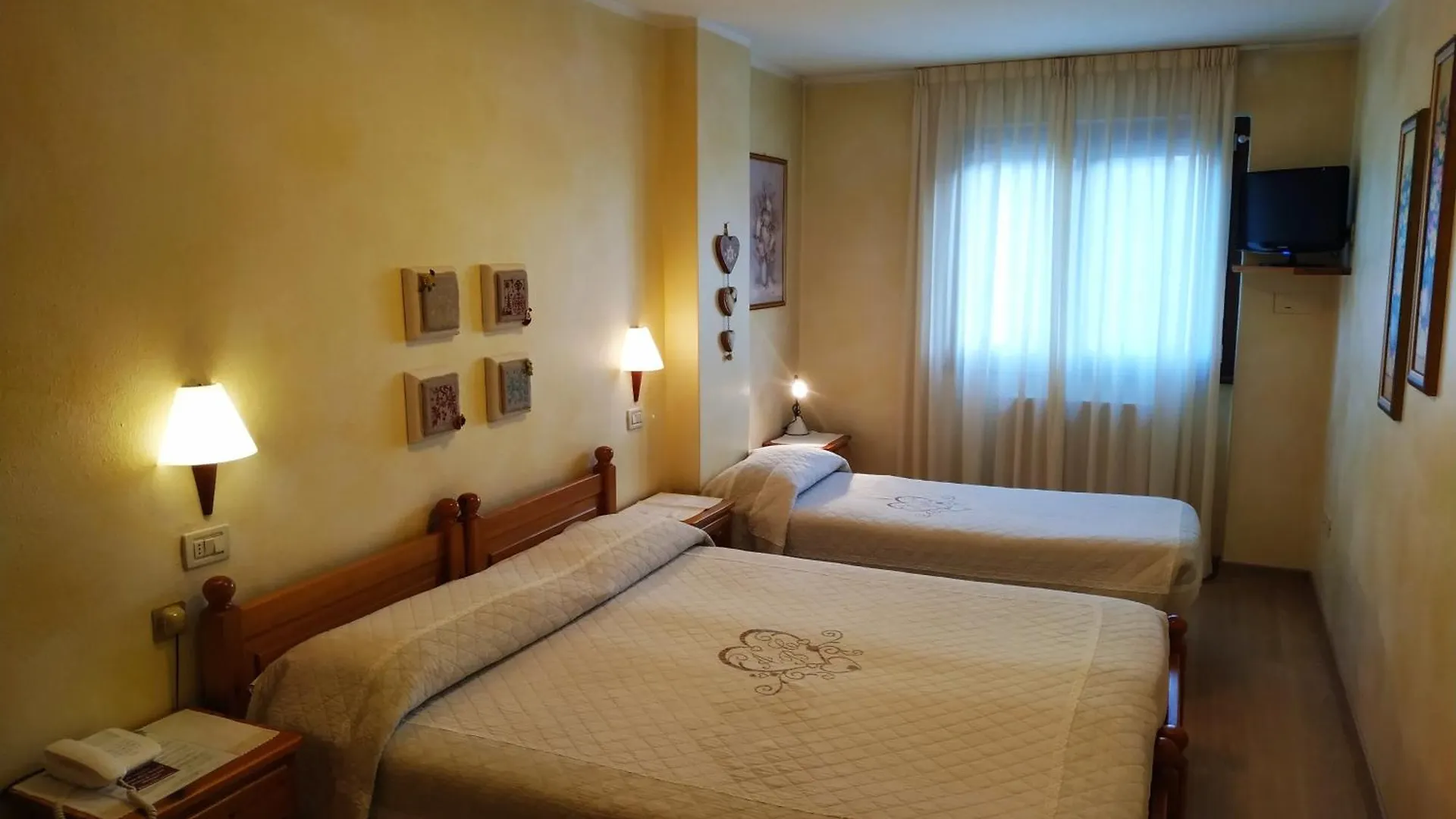 בורמיו Hotel Silene Parking And Garage